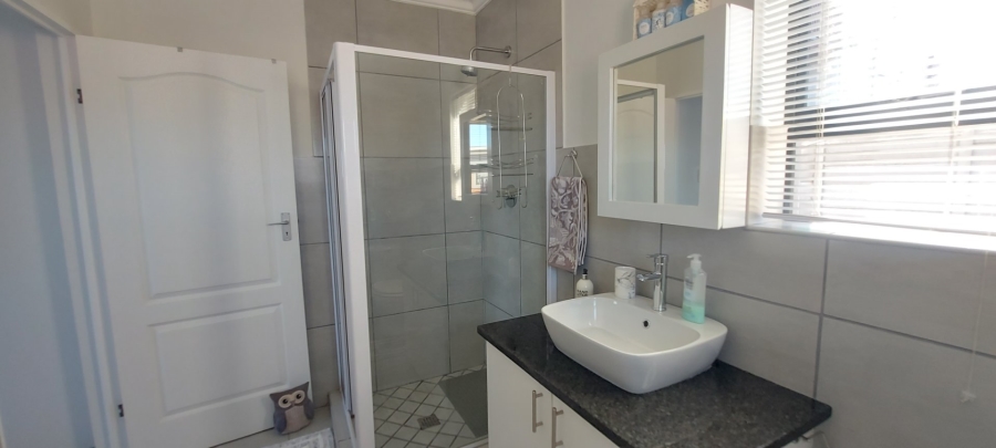 5 Bedroom Property for Sale in Dana Bay Western Cape